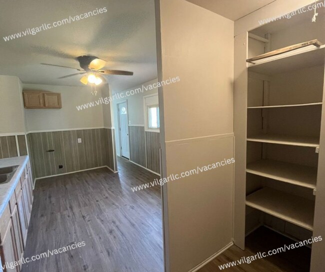 Building Photo - 3 Bedrooms | 1 Bathroom – Single-Family Home - Your Next Home!