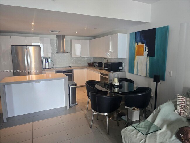 Building Photo - 1600 NE 1st Ave