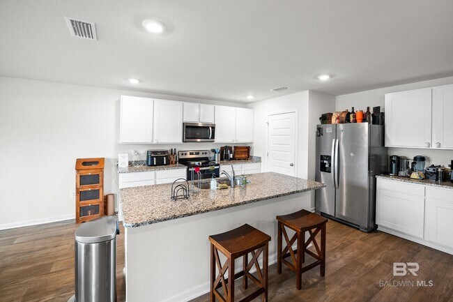 Building Photo - 3079 Camino Real Lp