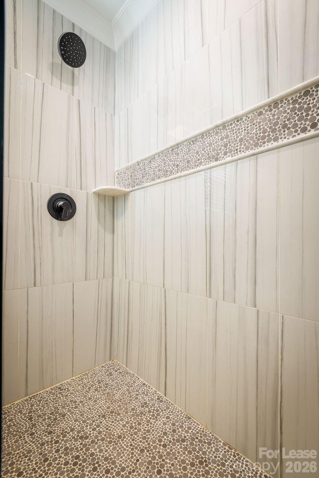 Building Photo - 435 Walnut Ave