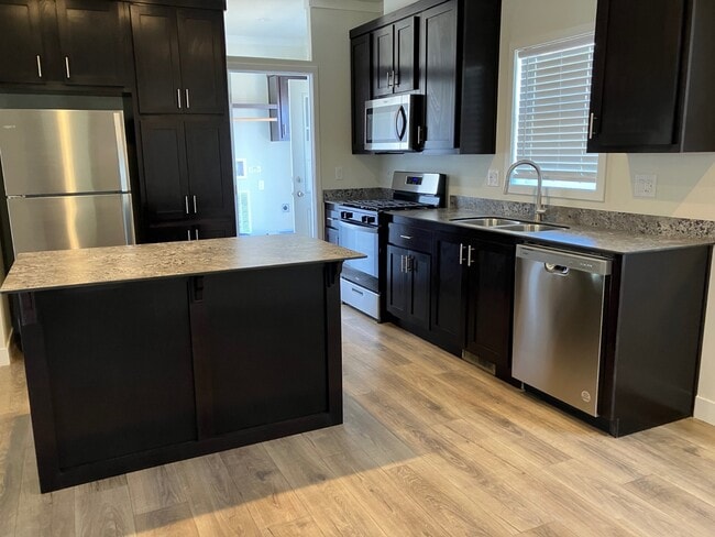 Building Photo - 4200 Maslona Dr