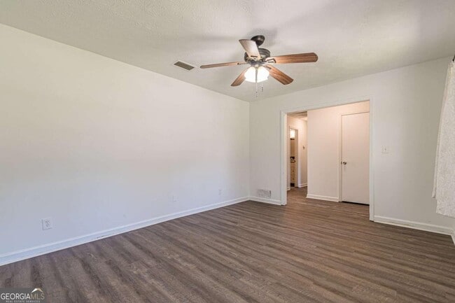 Building Photo - 926 Live Oak Ct