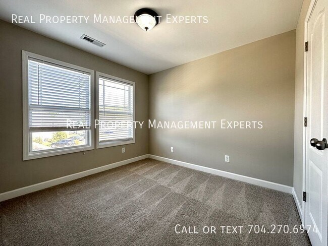 Building Photo - 12347 Walden Lea Dr