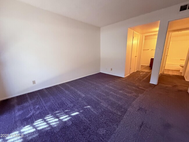 Building Photo - 1051 S Dobson Rd