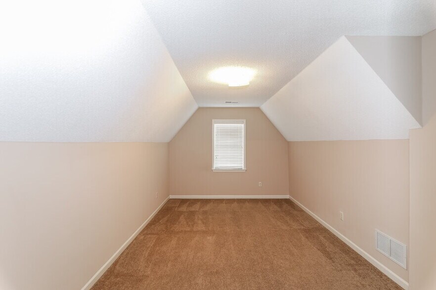 Building Photo - 5116 Summer Mist Cove