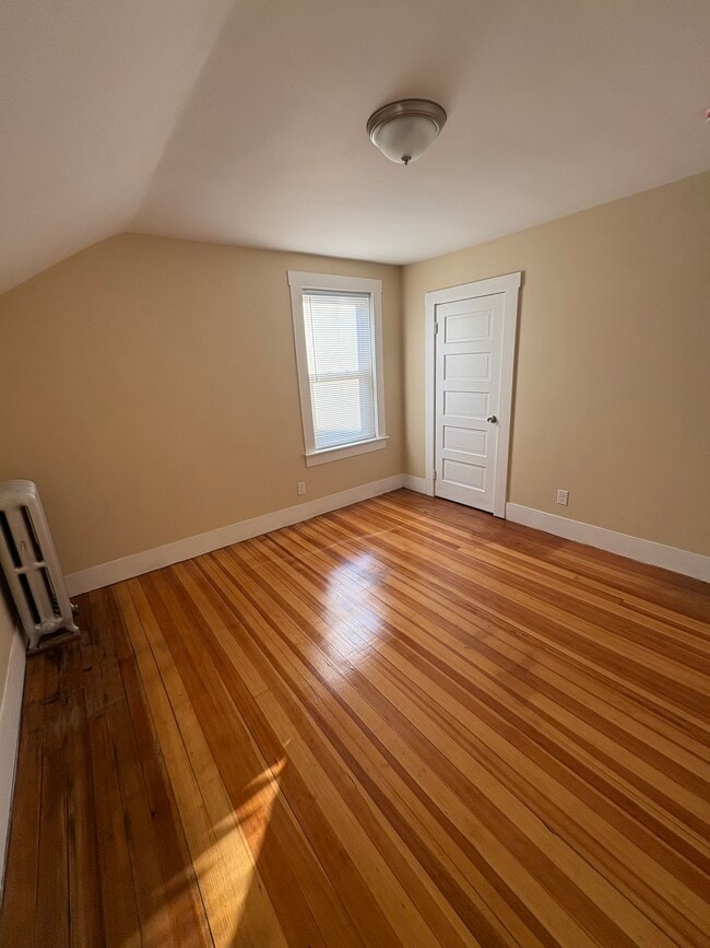 Building Photo - New York Ave