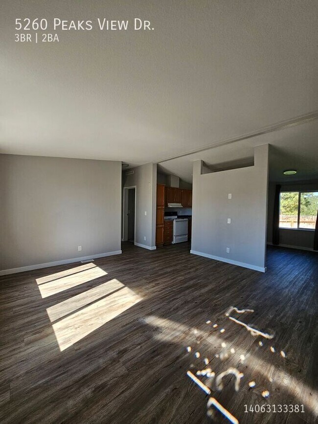 Building Photo - 5260 Peaks View Dr