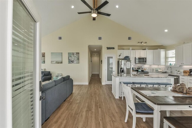 Building Photo - 4022 Fort Bend Dr