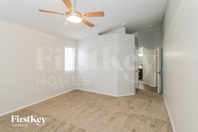 Building Photo - 8027 S 27th Way