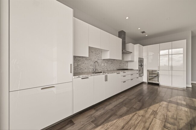 Building Photo - 4521 San Felipe St