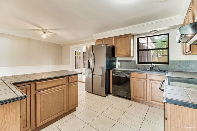 Building Photo - 3711 Tom Ln Dr