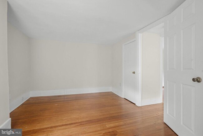 Building Photo - 432 Plainsboro Rd