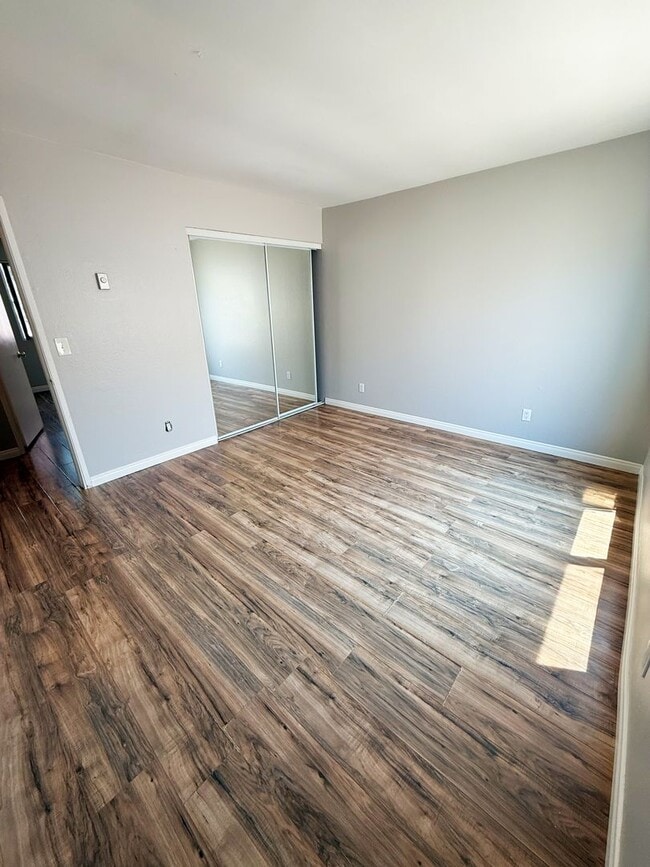 Building Photo - 2 Bed 1.5 Bath Townhome in Colusa Terrace ...