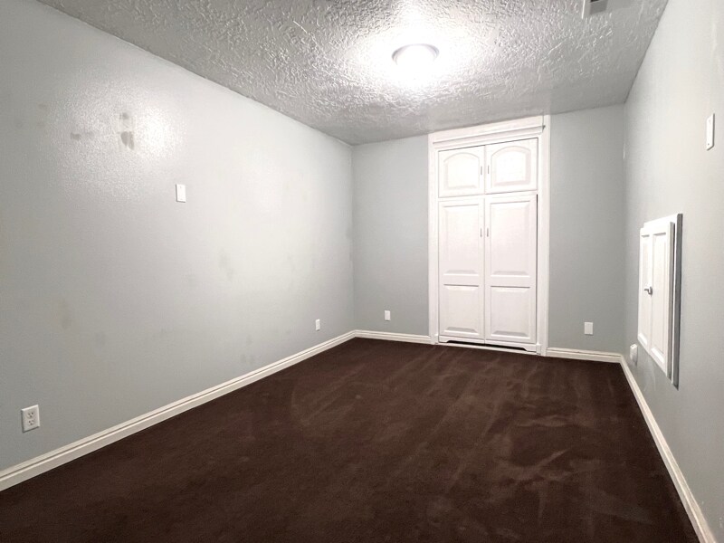 Building Photo - 6291 Liza Ln