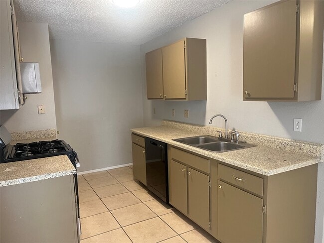 Building Photo - 13643 Vickston Ln