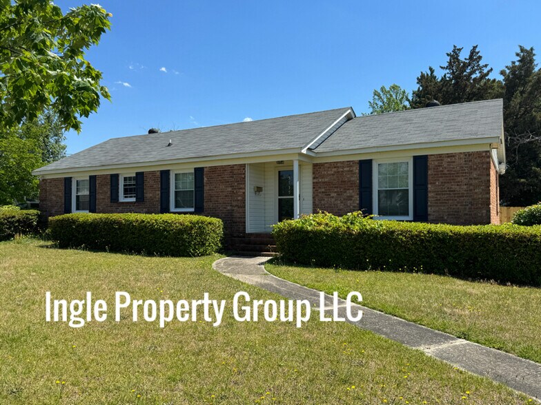 Primary Photo - 5139 Chesapeake Rd