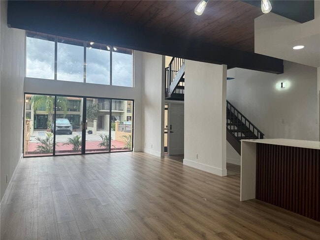 Building Photo - 761 E Coco Plum Cir