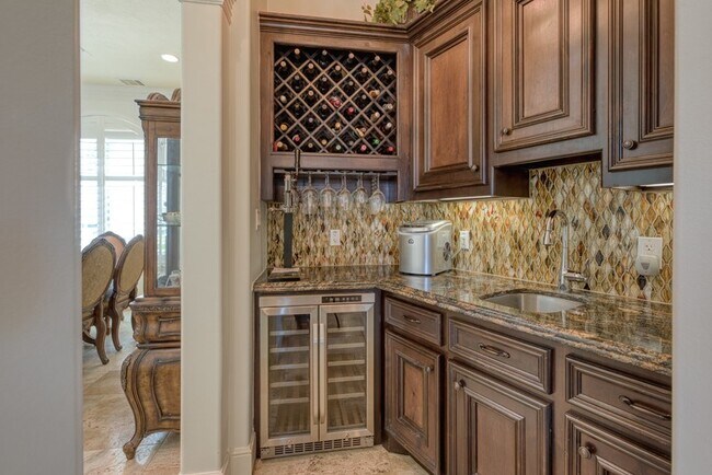 Building Photo - 5623 Waters Landing Ln
