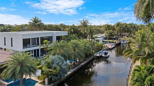 Building Photo - 823 Ponce de Leon Dr