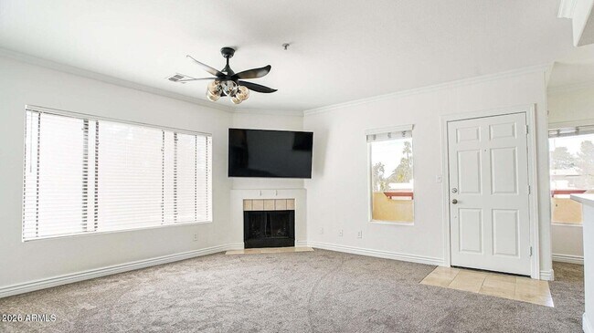 Building Photo - 750 E Northern Ave