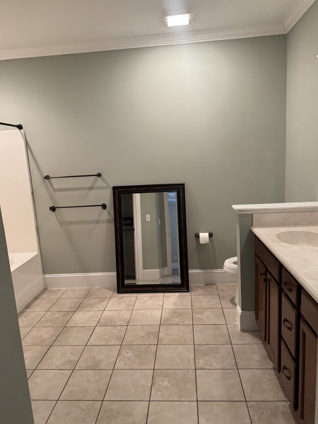 Building Photo - 3909A Nantucket Rd