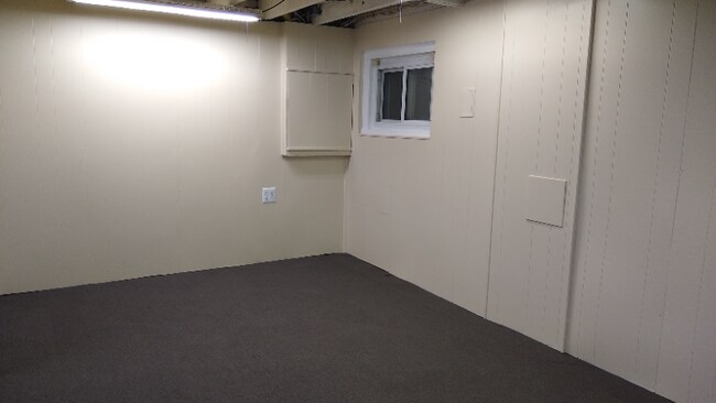 Building Photo - 1121 Oates St NE