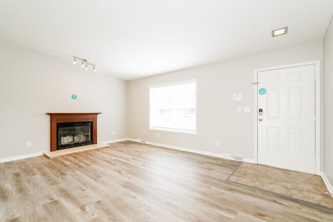 Building Photo - 3266 Sextant Dr