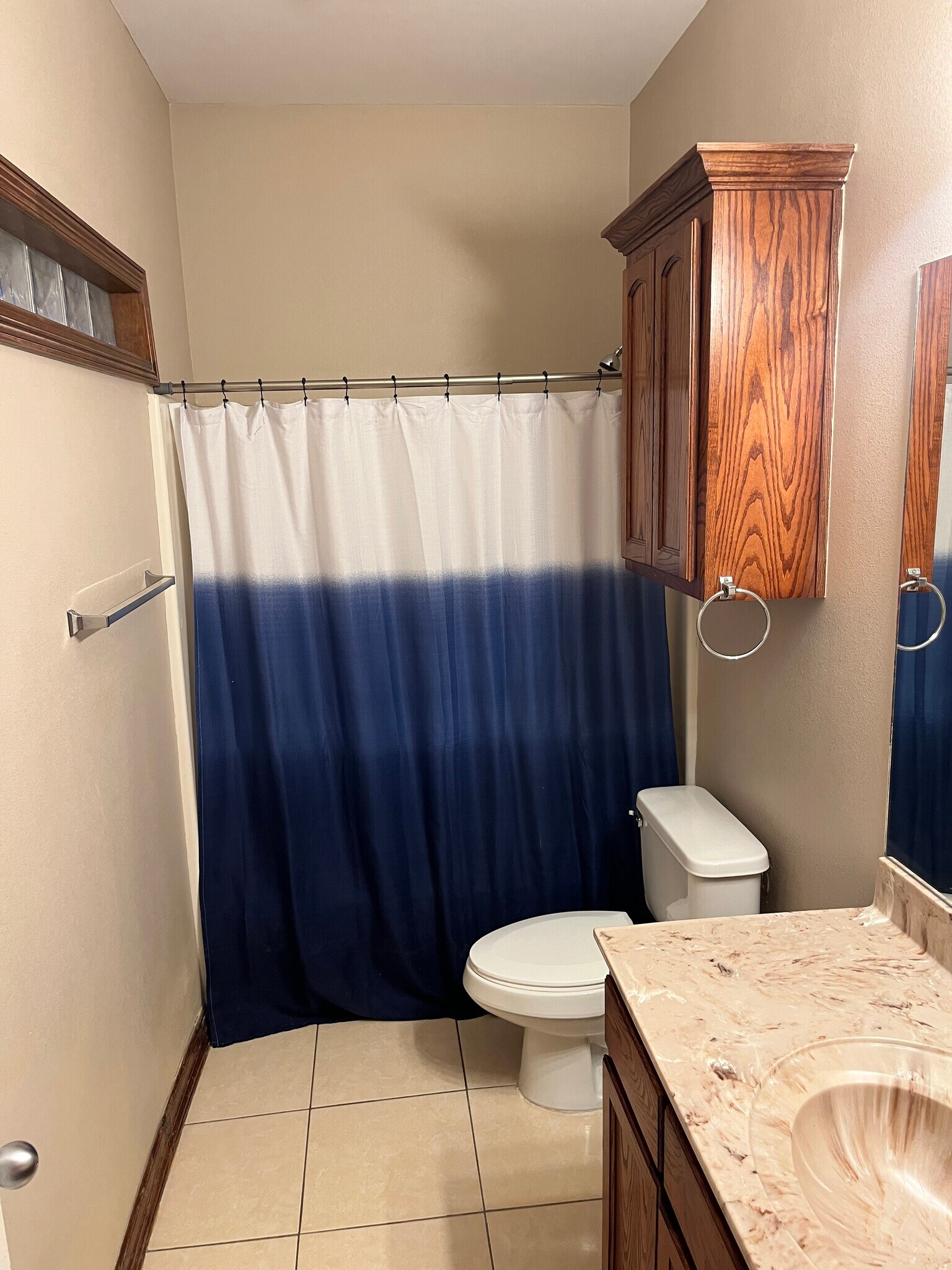 Guest Restroom - 3043 Scotland Dr
