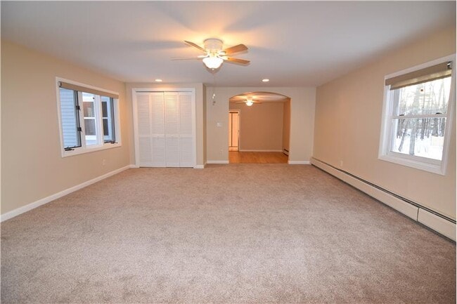 Building Photo - 19 Rustic Dr