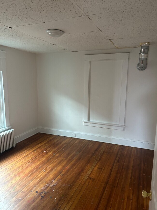 Building Photo - 1221 Campbell Ave