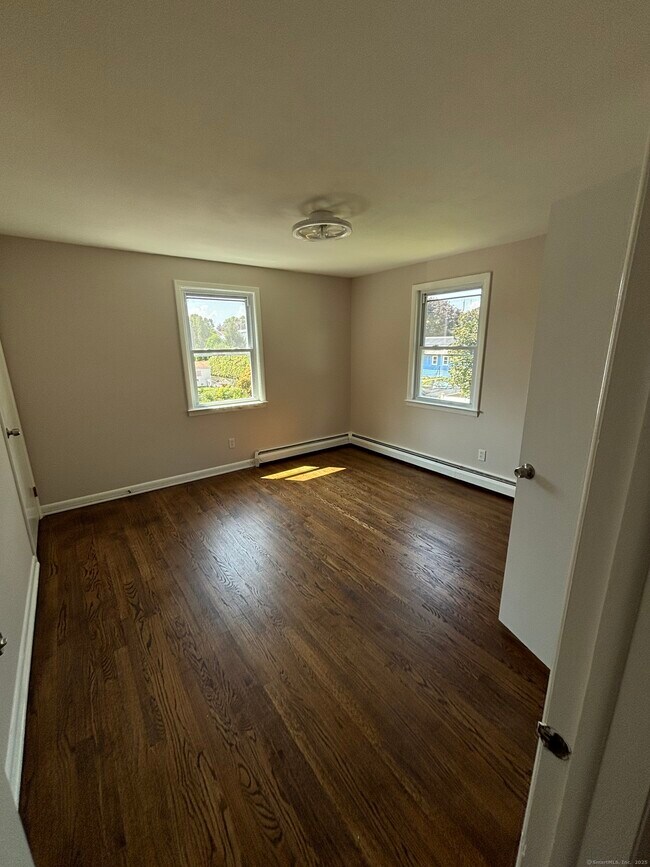 Building Photo - 335 Wiklund Ave