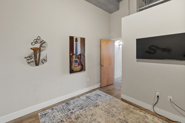 Building Photo - 101 N Tejon St