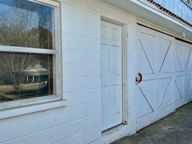Building Photo - Rockmart Rental