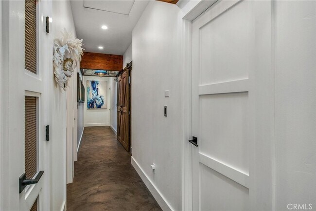 Building Photo - 27151 Mission Hills Dr