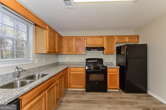 Building Photo - 3447 Oak Leaf Ct