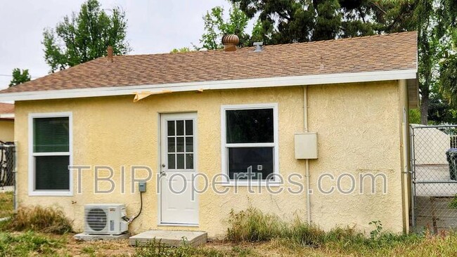 Building Photo - 508 Olive St