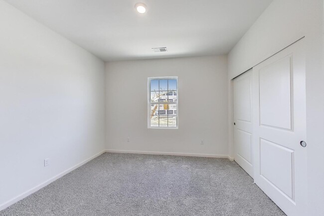 Building Photo - 6443 Juniper Dr