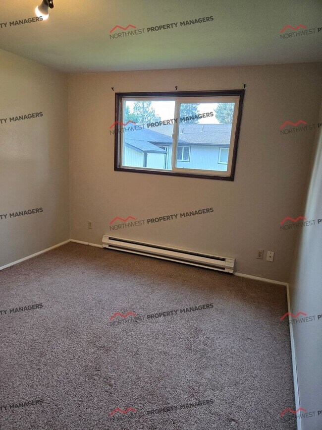 Building Photo - R40A