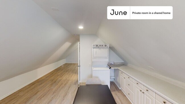 Building Photo - Room in Shared 4 bed/2 bath home