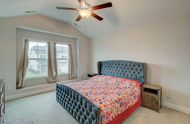 Building Photo - ***Special Offer*** Single Family Home in Desirable Neighborhood