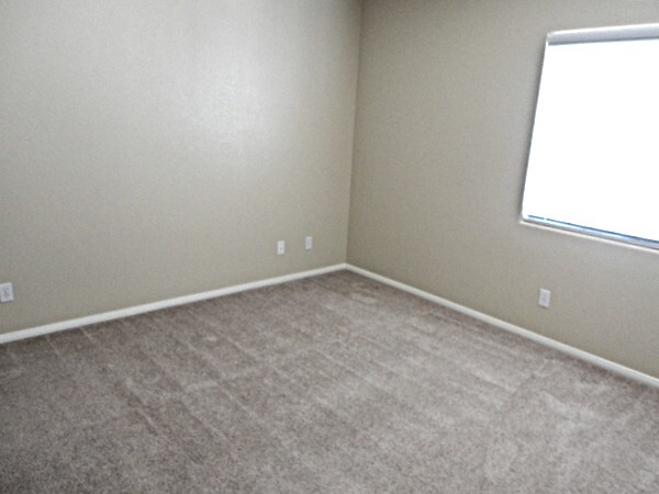 Building Photo - 894 Blue Rosalie Pl