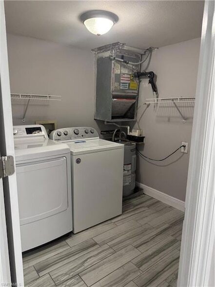 Building Photo - 1392 Churchill Cir