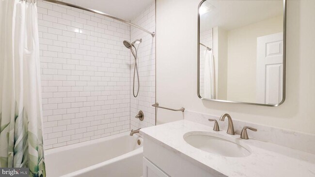 Building Photo - 338 Natale Ln