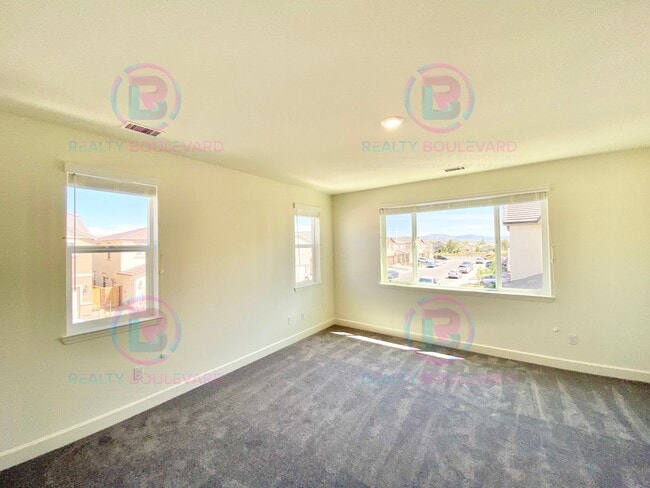 Building Photo - 1127 Winter Hawk Wy
