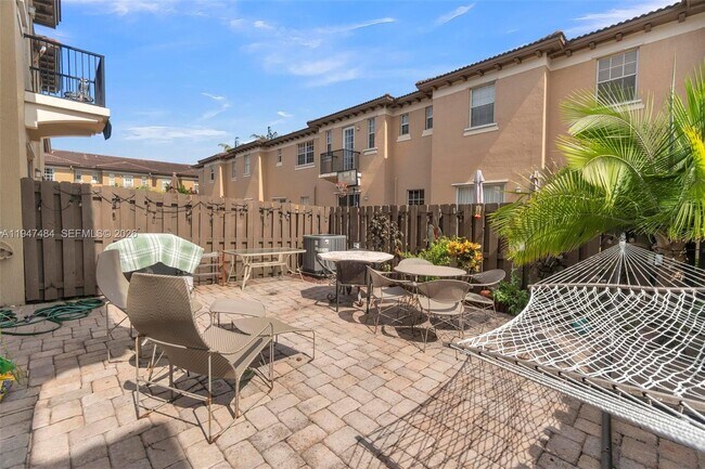 Building Photo - 8612 Buckskin Manor