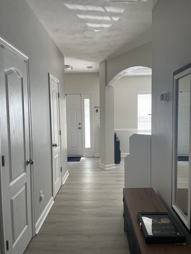 Building Photo - 5268 Pirata Pl