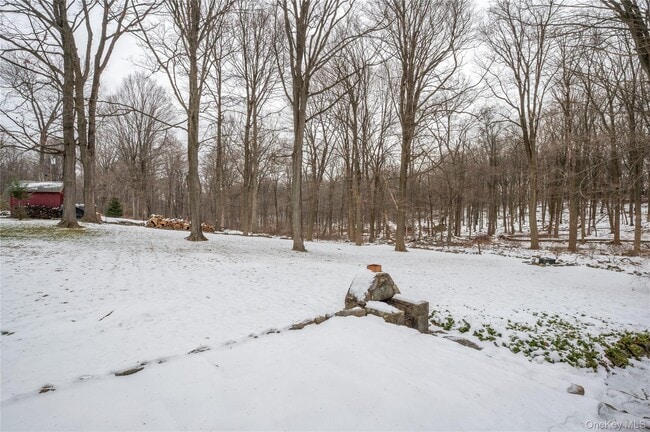 Building Photo - 6 Alpine Rd