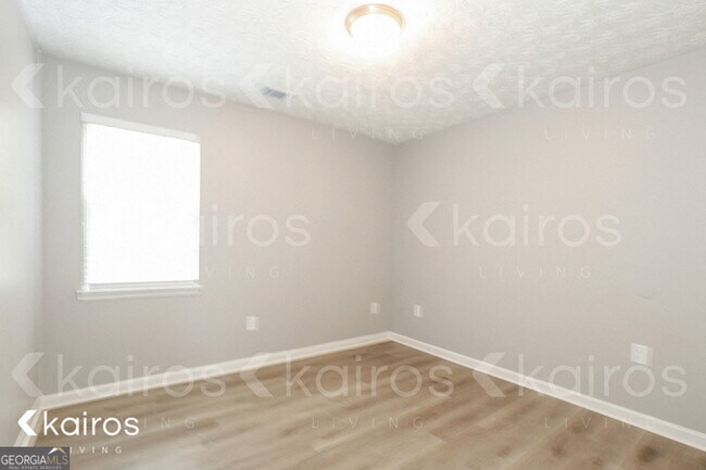 Building Photo - 135 Fawn Dr