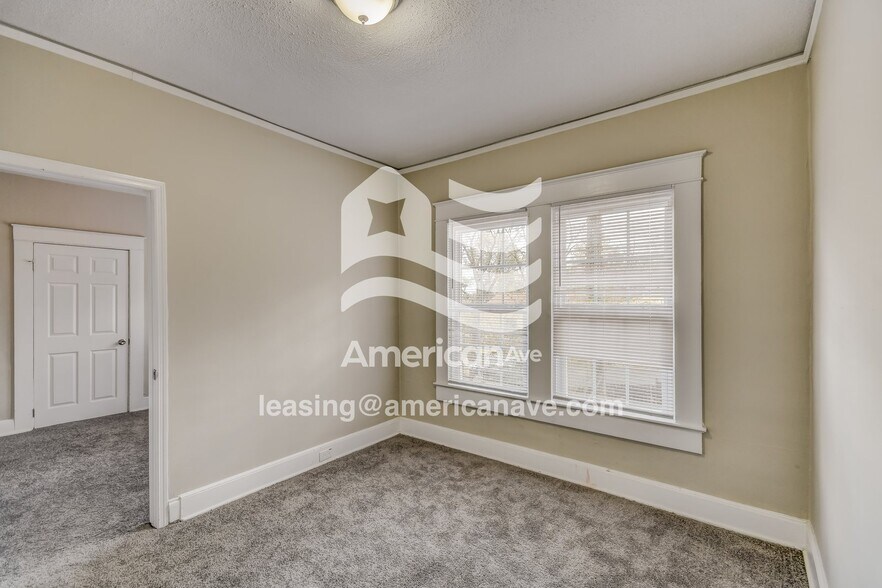 Building Photo - 7206 4th Ave S