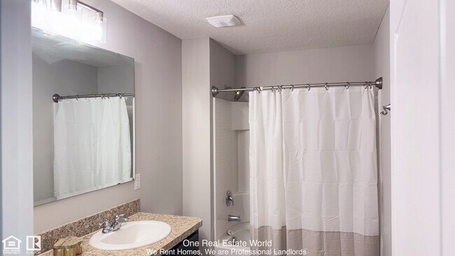 Building Photo - 362 Nova Dr